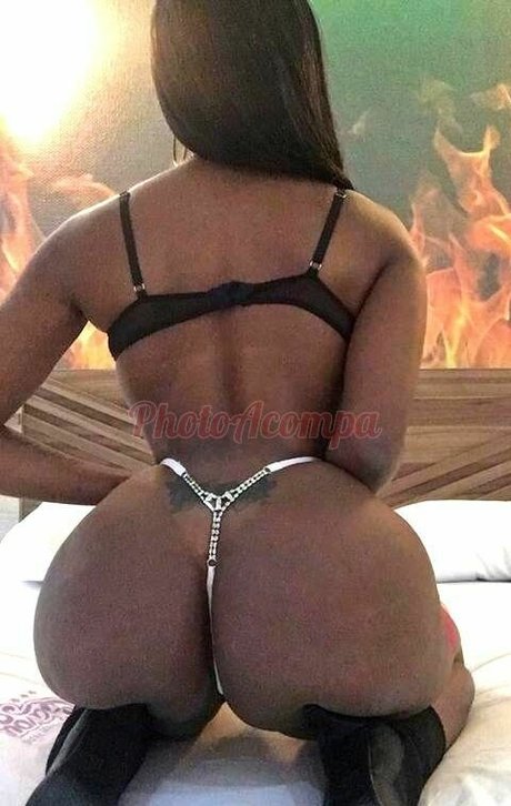 Foto di nudo di fuga di OnlyFans di Ysa Santos