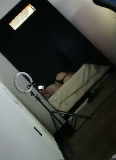 Foto di nudo di fuga di OnlyFans di Firefliesowo