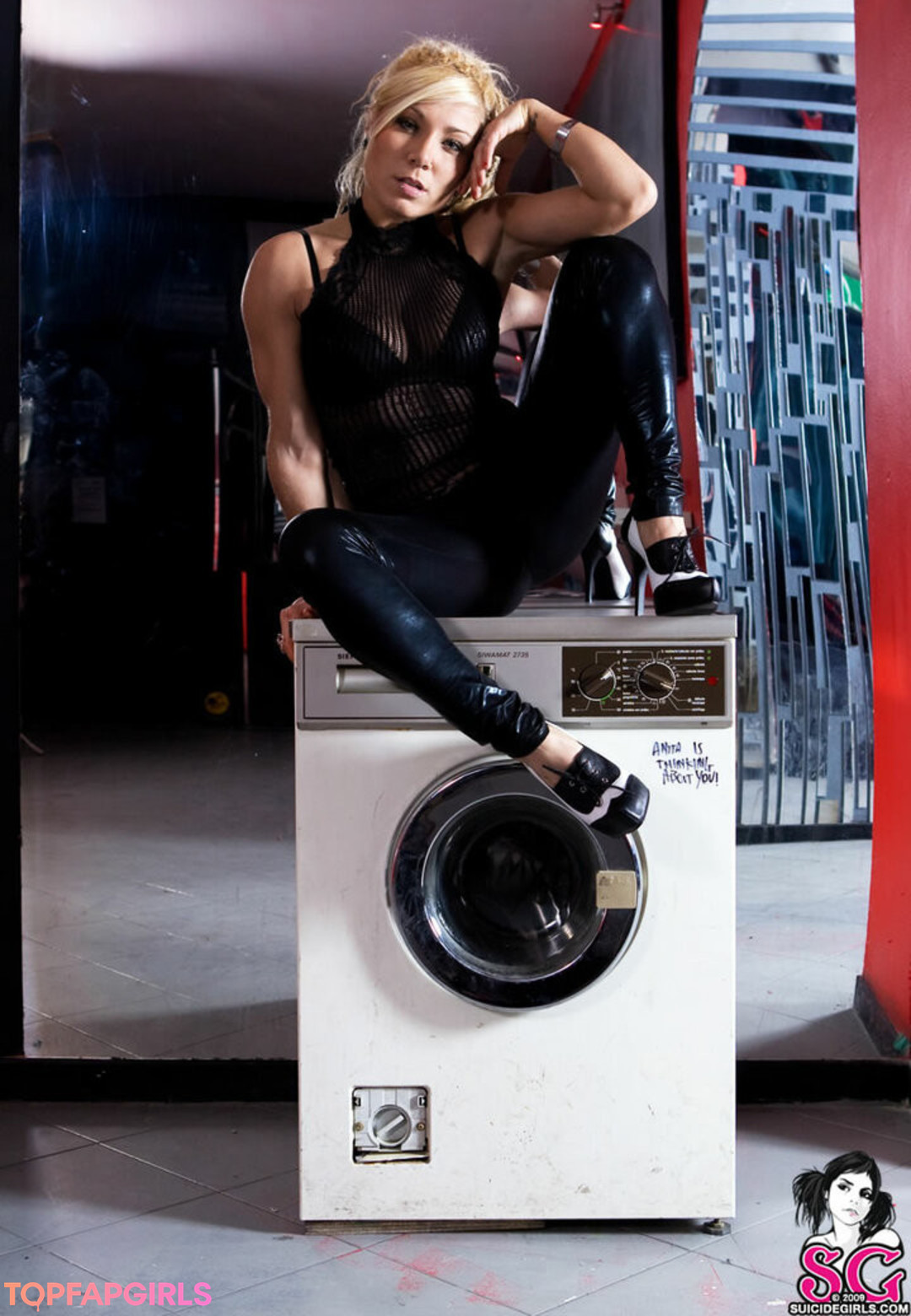 Foto di nudo di fuga di OnlyFans di Waikiki #1067