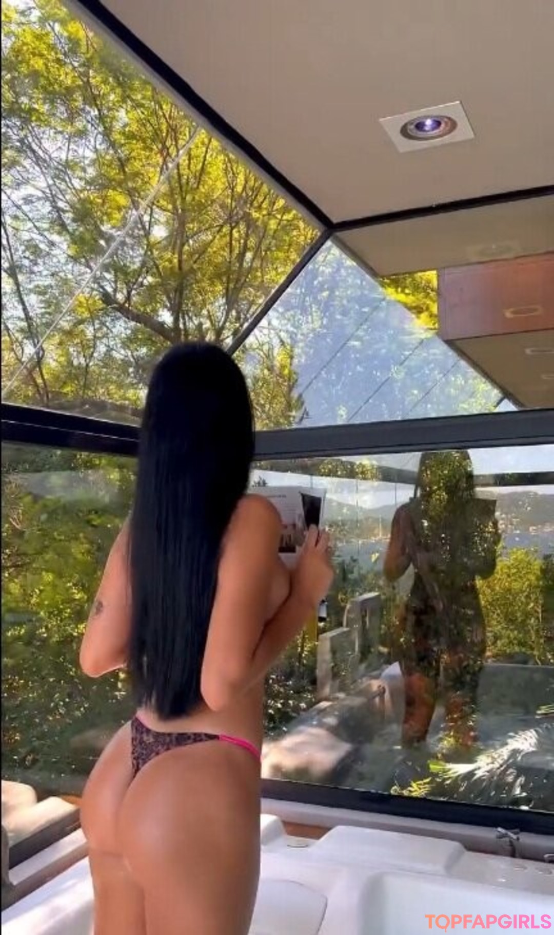 Foto di nudo di fuga di OnlyFans di Victoria Medeiros #5 Foto di nudo di fuga di OnlyFans di Victoria Medeiros #5