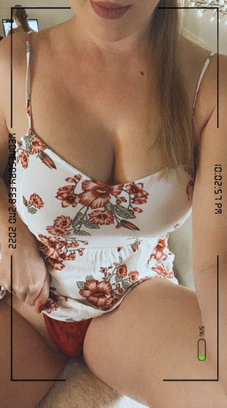 Foto di nudo di fuga di OnlyFans di Saltedhoney