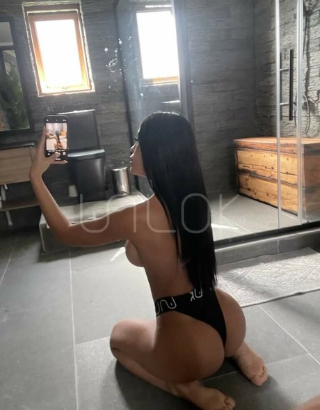 Foto di nudo di fuga di OnlyFans di Emilymatutt