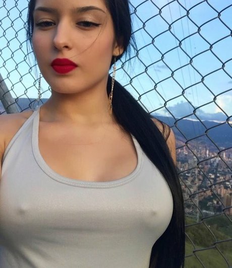 Foto di nudo di fuga di OnlyFans di Carolina Tobon