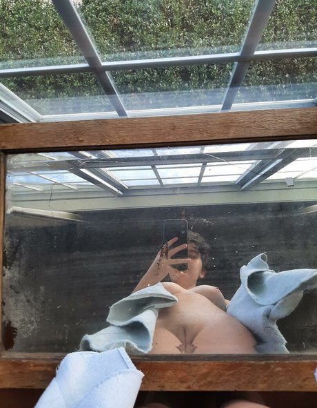 Foto di nudo di fuga di OnlyFans di Lousyonie
