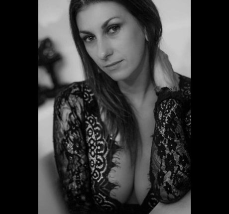 Foto di nudo di fuga di OnlyFans di Lheaalisha
