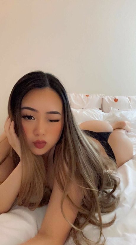 Peachyval