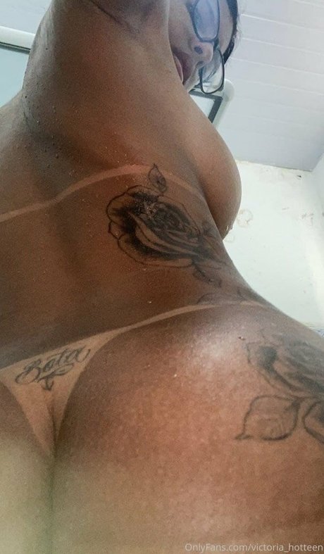 Foto di nudo di fuga di OnlyFans di Victoriahotteen