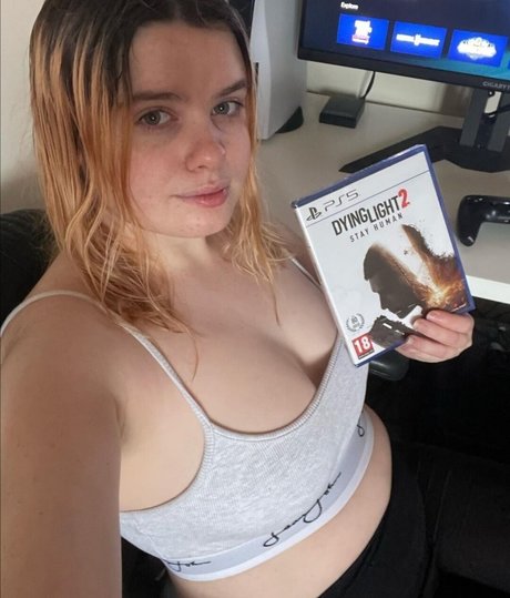Foto di nudo di fuga di OnlyFans di Wolfyplays00