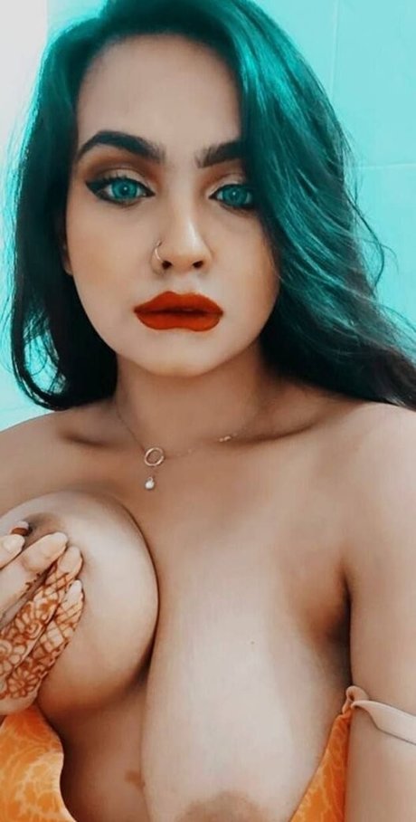 Foto di nudo di fuga di OnlyFans di Zamilahn