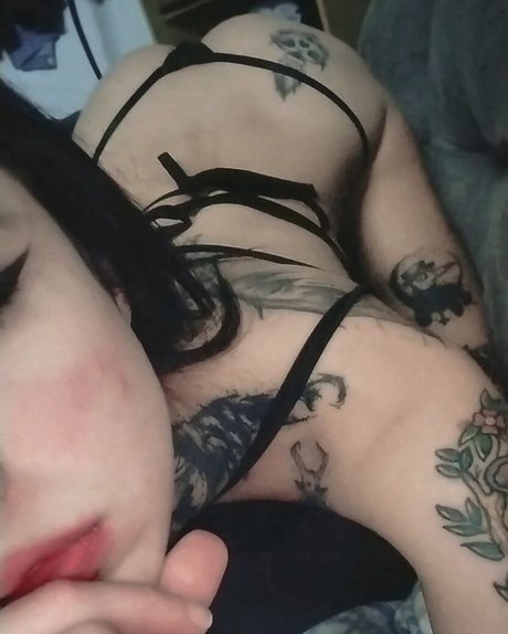 Foto di nudo di fuga di OnlyFans di Emmyan Purr