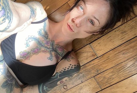 Foto di nudo di fuga di OnlyFans di Lucy Everleigh