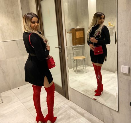 Foto di nudo di fuga di OnlyFans di Islem Souilem