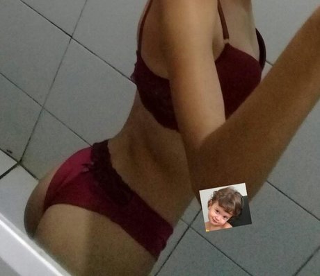 Foto di nudo di fuga di OnlyFans di Curitiba Para