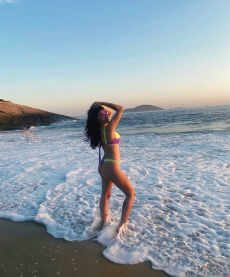 Foto di nudo di fuga di OnlyFans di Suzana Fonseca