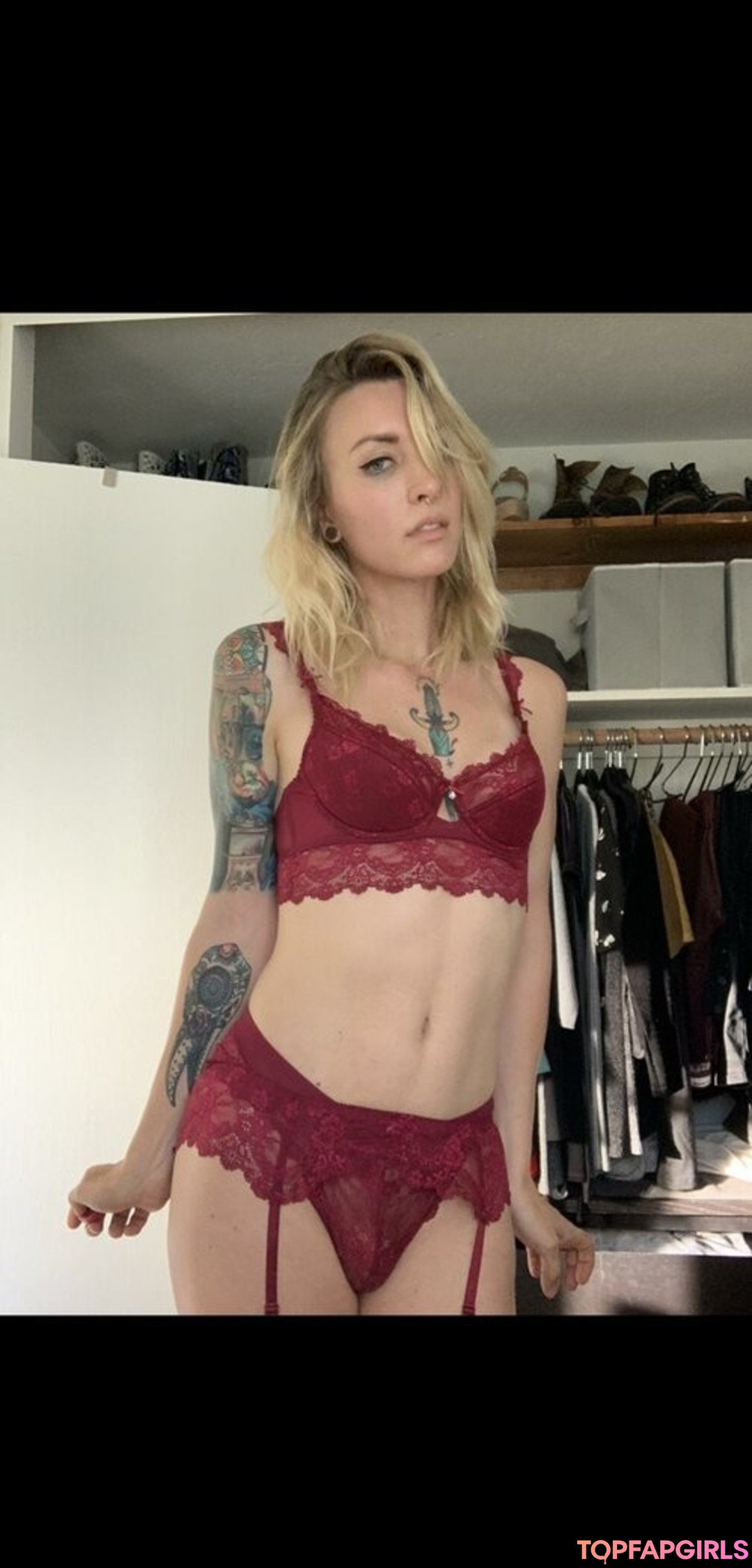 Foto di nudo di fuga di OnlyFans di Ezpzevie #5 Foto di nudo di fuga di OnlyFans di Ezpzevie #5