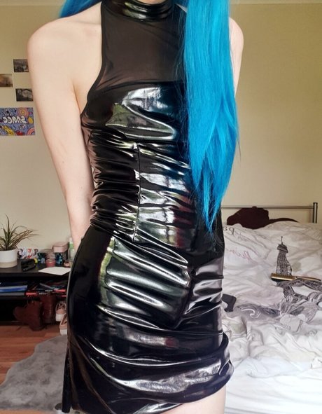 Foto di nudo di fuga di OnlyFans di Blue Valentina