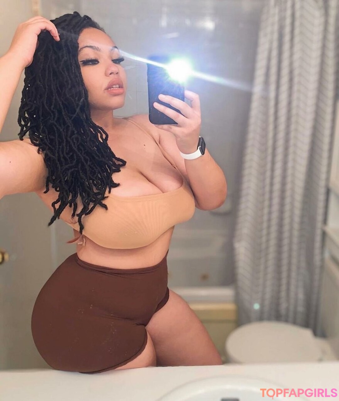 Foto di nudo di fuga di OnlyFans di Tanya Mayenge #23 Foto di nudo di fuga di OnlyFans di Tanya Mayenge #23