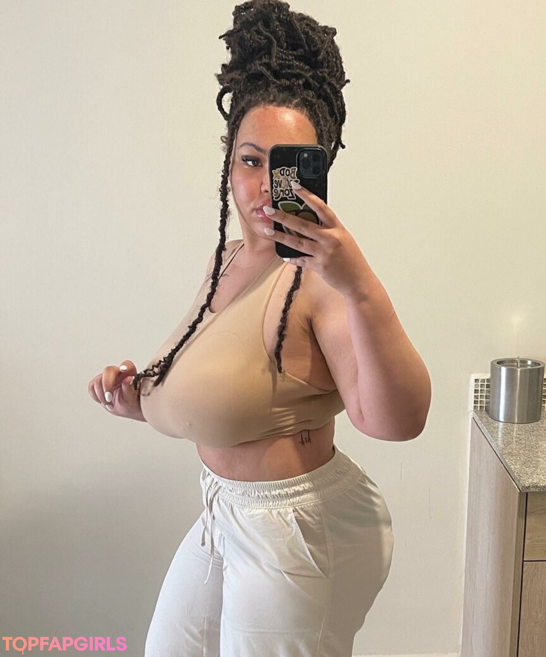 Foto di nudo di fuga di OnlyFans di Tanya Mayenge #27 Foto di nudo di fuga di OnlyFans di Tanya Mayenge #27