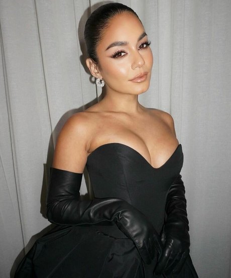 Foto di nudo di fuga di OnlyFans di Vanessa Hudgens