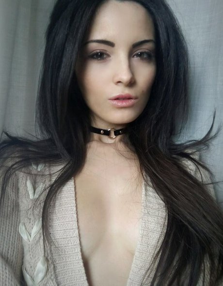 Foto di nudo di fuga di OnlyFans di Kafkanya