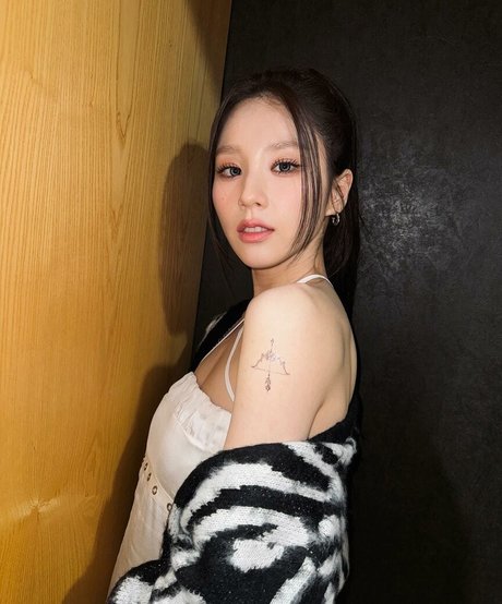 Foto di nudo di fuga di OnlyFans di Heejin