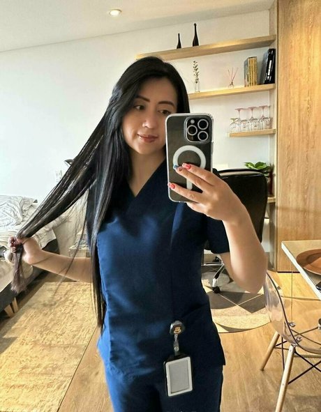Foto di nudo di fuga di OnlyFans di Pilarnurse