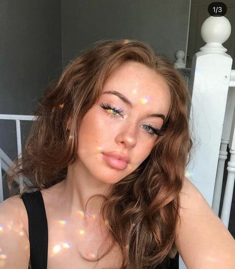 Foto di nudo di fuga di OnlyFans di Neave Dare