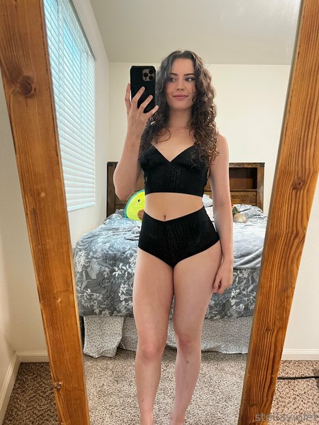 Stella Violet