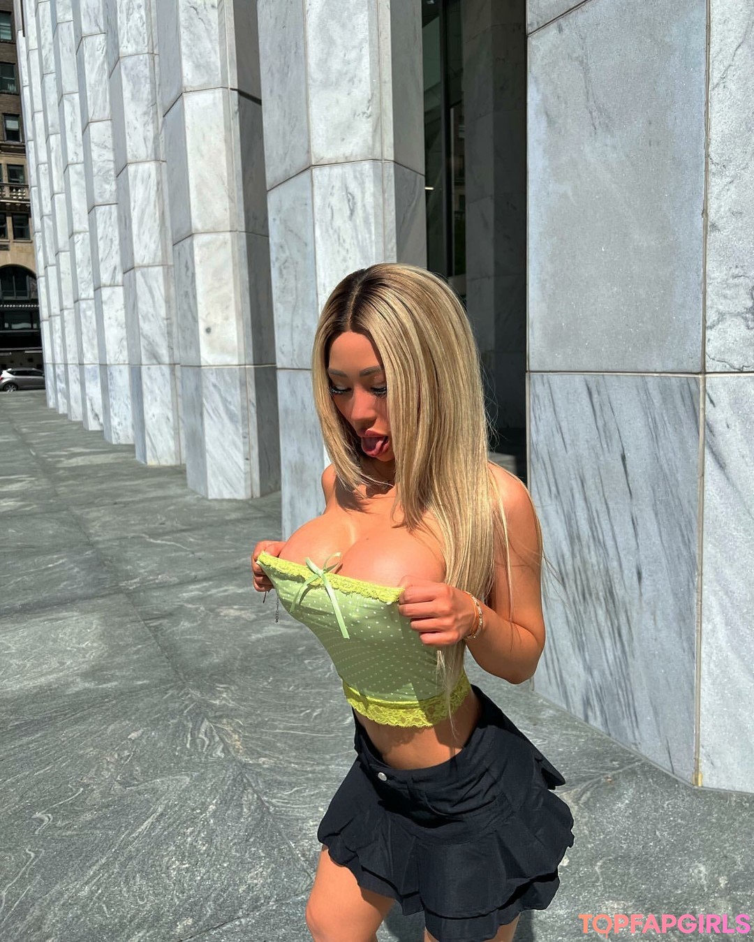 Foto di nudo di fuga di OnlyFans di Angelina #5 Foto di nudo di fuga di OnlyFans di Angelina #5