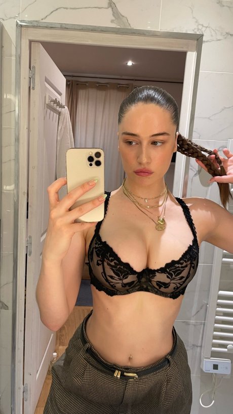 Foto di nudo di fuga di OnlyFans di Elsie Hewitt