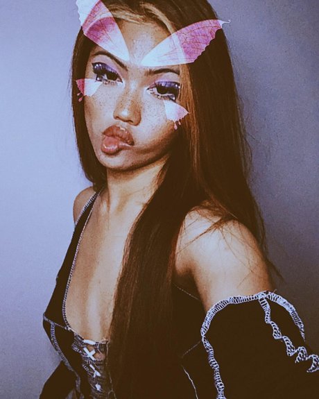 Foto di nudo di fuga di OnlyFans di Alyanna Joelle