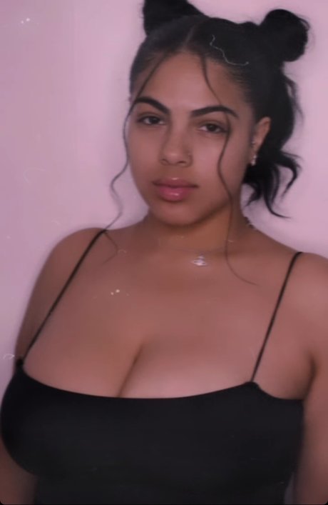 Foto di nudo di fuga di OnlyFans di Kay Linx