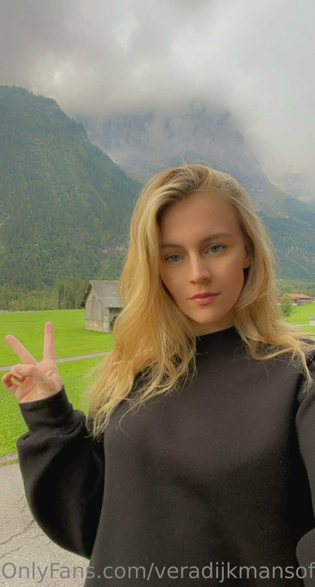 Foto di nudo di fuga di OnlyFans di Vera Dijkmans
