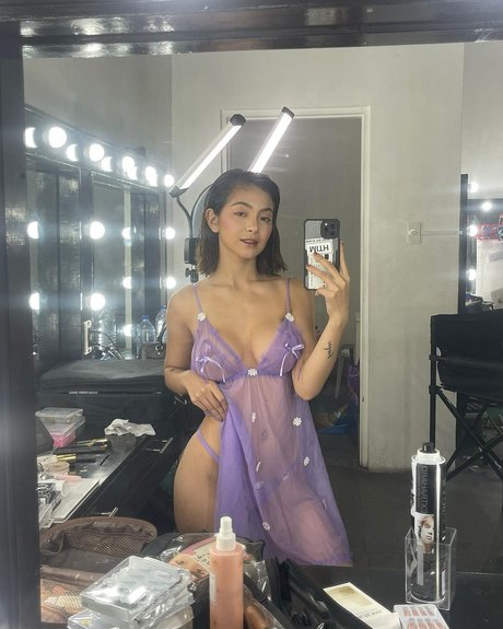 Foto di nudo di fuga di OnlyFans di Siobe Lim