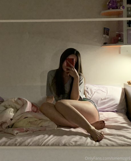 Foto di nudo di fuga di OnlyFans di Sinem Ozgur