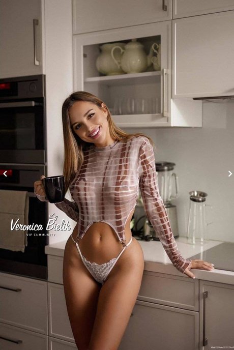Foto di nudo di fuga di OnlyFans di Veronica Bielik