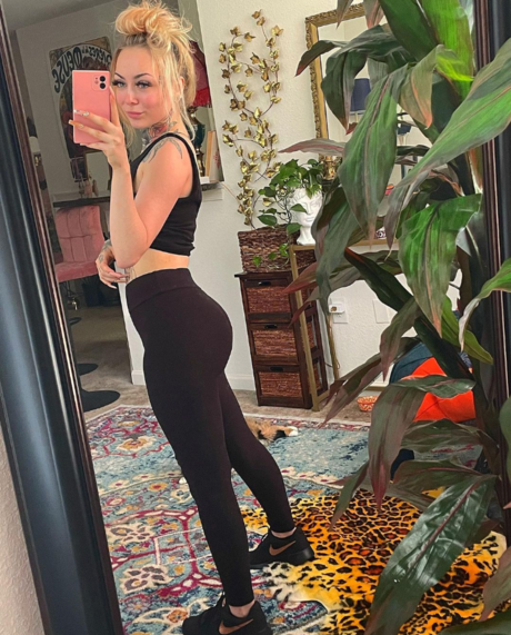 Foto di nudo di fuga di OnlyFans di Elyse Summer