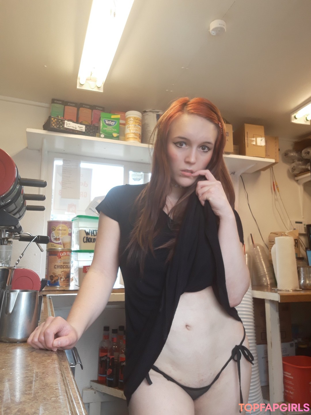 Foto di nudo di fuga di OnlyFans di Badass Barista Alexa #1 Foto di nudo di fuga di OnlyFans di Badass Barista Alexa #1