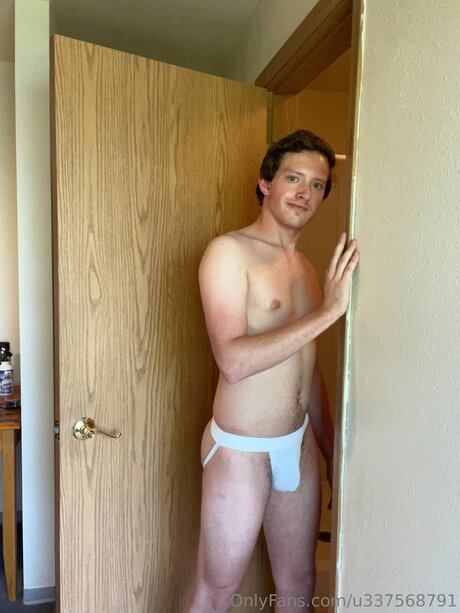 Foto di nudo di fuga di OnlyFans di U337568791