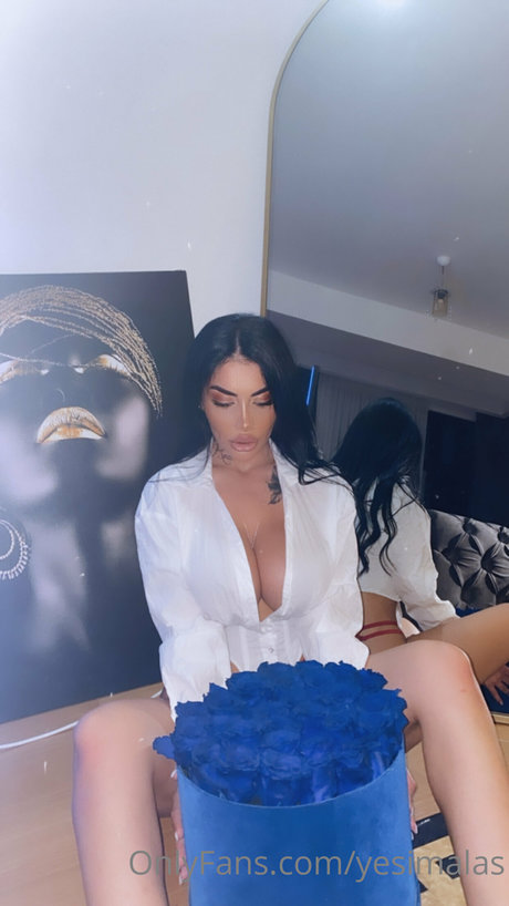 Foto di nudo di fuga di OnlyFans di Yesimalas