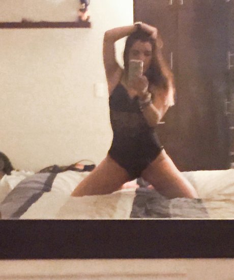 Foto di nudo di fuga di OnlyFans di Tania Ivette