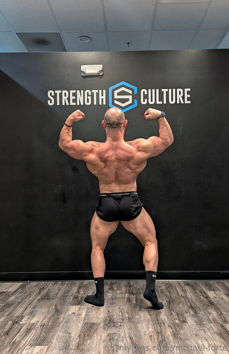 Foto di nudo di fuga di OnlyFans di Michael Forte