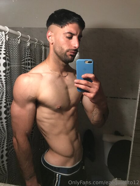 Foto di nudo di fuga di OnlyFans di Ezequielito12