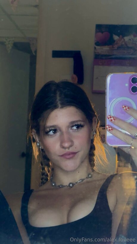Alex Loveee