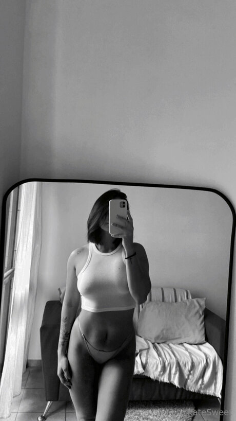 Foto di nudo di fuga di OnlyFans di Katesweet22