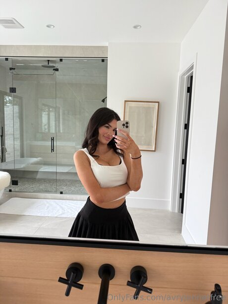 Avryjennerfree