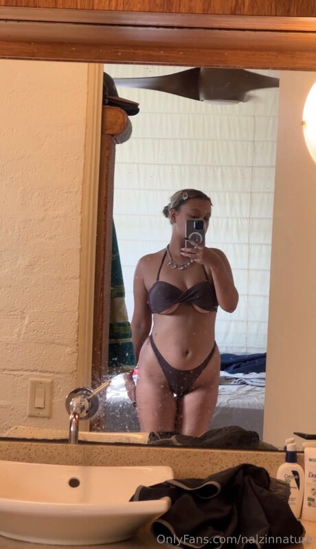 Foto di nudo di fuga di OnlyFans di Nalzinnature