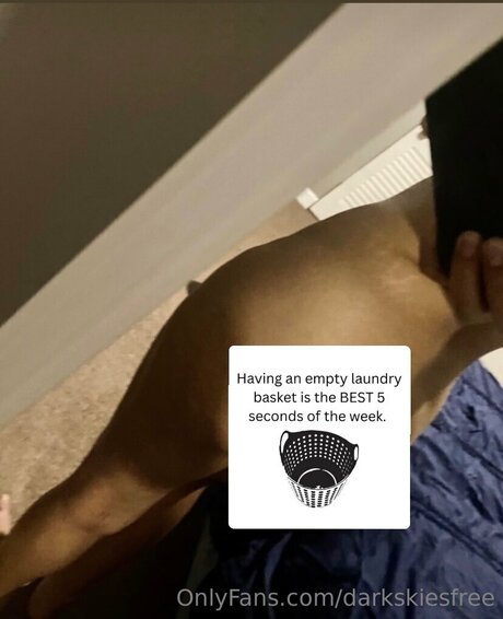 Foto di nudo di fuga di OnlyFans di Darkskiesfree