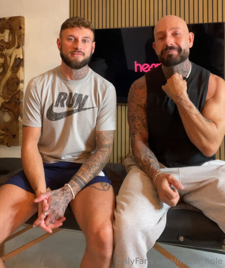 Foto di nudo di fuga di OnlyFans di Motor Hole