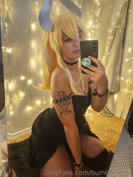 Foto di nudo di fuga di OnlyFans di Bumblebieve